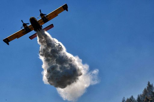 Nuovo incendio sul Carso: in azione vigili del fuoco e Canadair
